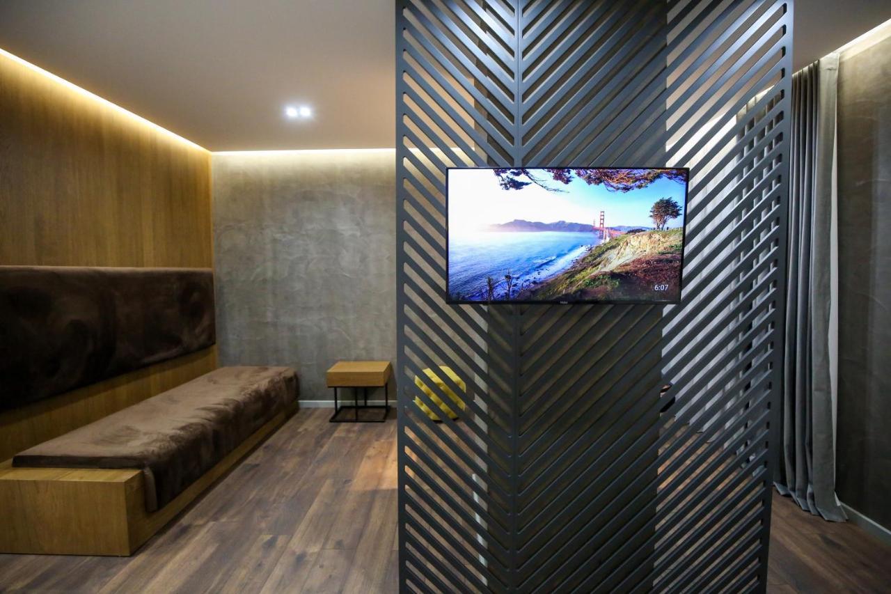 Ap Hotel Boutique Vlorë Buitenkant foto
