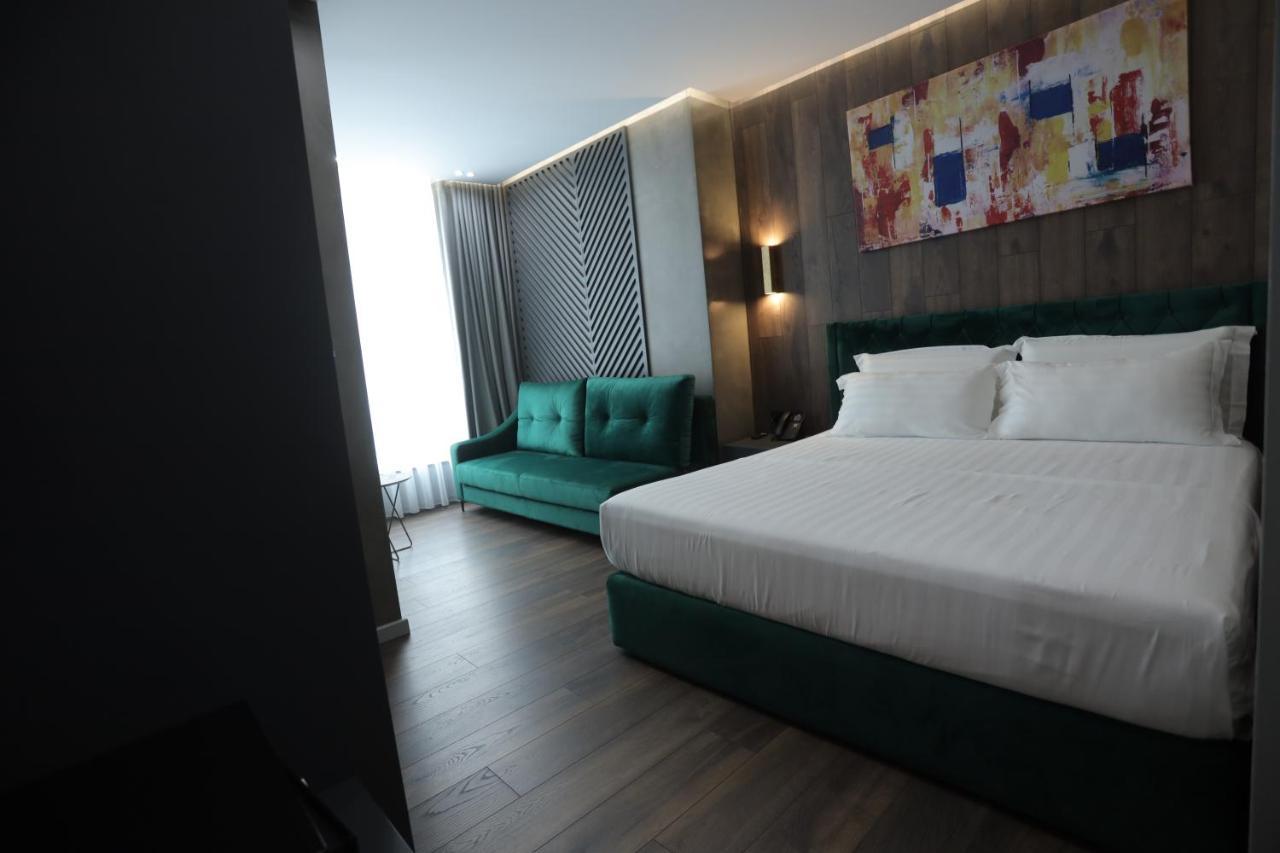 Ap Hotel Boutique Vlorë Buitenkant foto