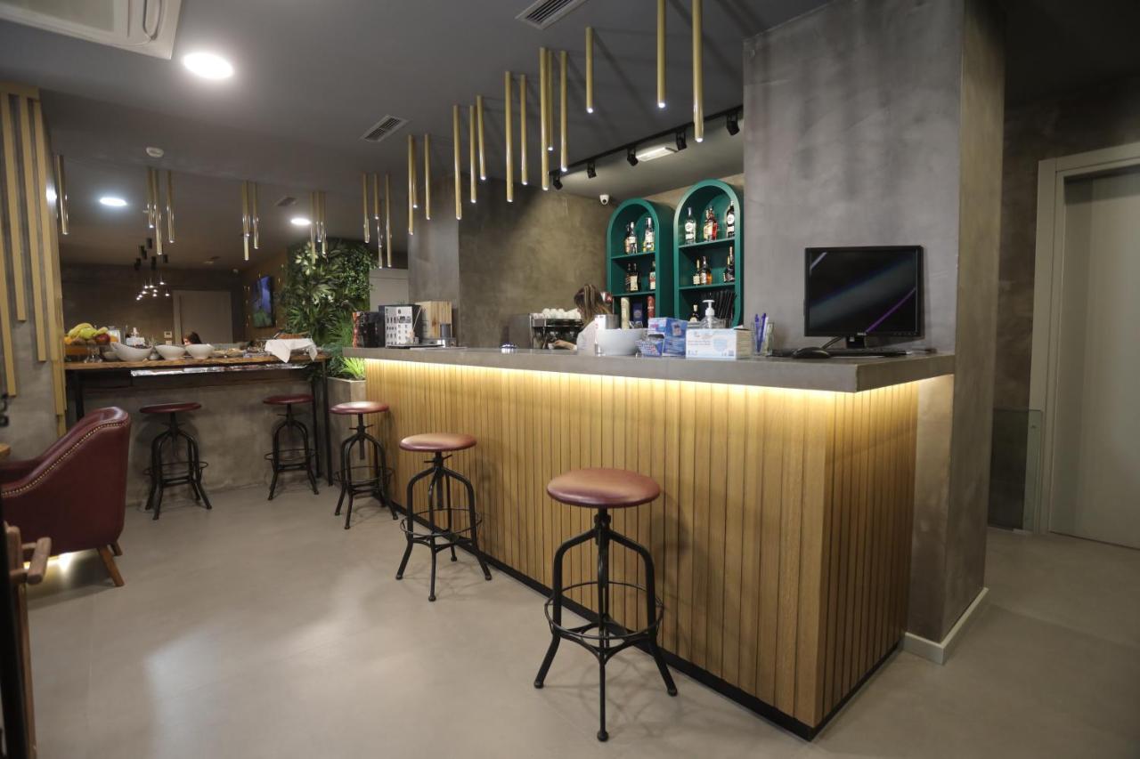 Ap Hotel Boutique Vlorë Buitenkant foto