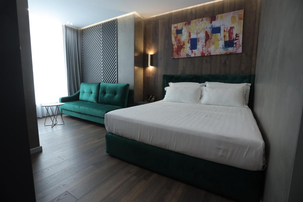 Ap Hotel Boutique Vlorë Buitenkant foto