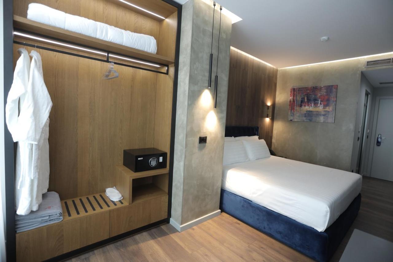 Ap Hotel Boutique Vlorë Buitenkant foto