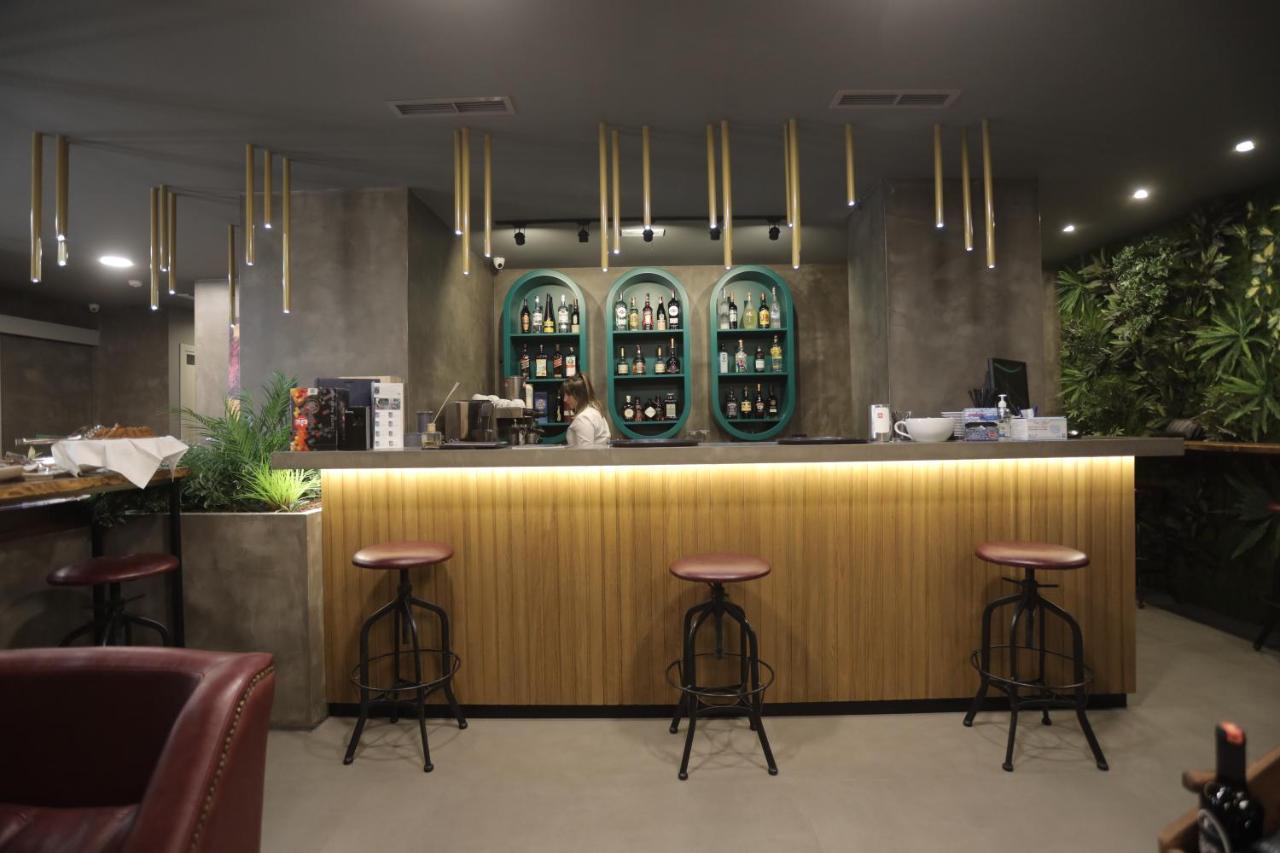 Ap Hotel Boutique Vlorë Buitenkant foto