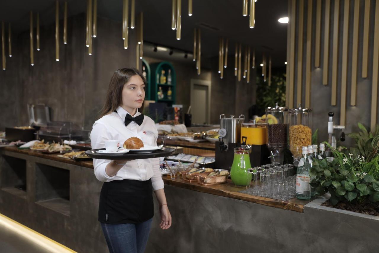 Ap Hotel Boutique Vlorë Buitenkant foto